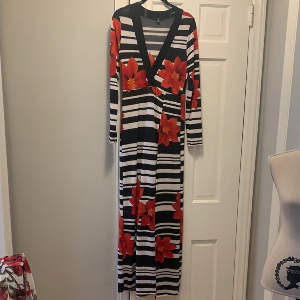 Haute Monde Black and White Long Sleeve shorts/dress